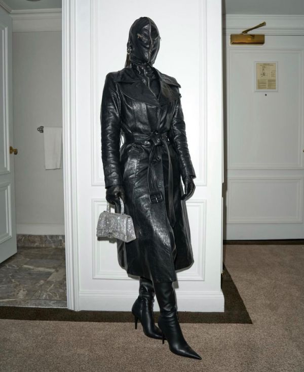 2001_ztnjj9vnazhszszrach.jpeg (.85 Kb)