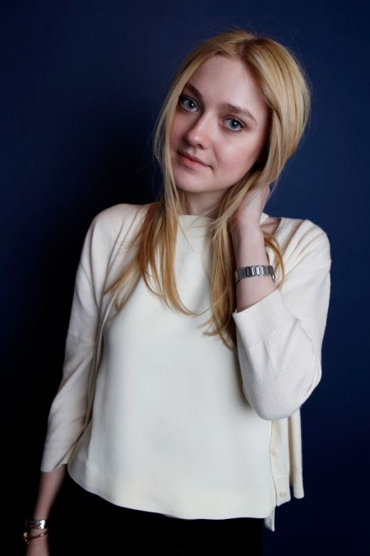 600full-dakota-fanning.jpg (34.37 Kb)