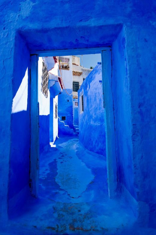 6370810-r3l8t8d-880-blue-streets-of-chefchaouen-morocco-13.jpg (55.46 Kb)