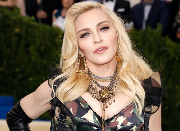 7801_madonna02112017-zahod.jpg (.83 Kb)
