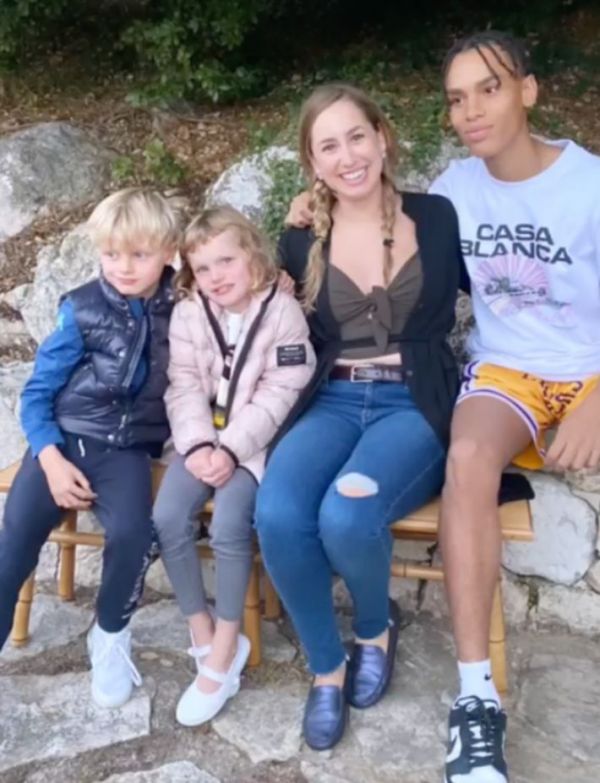 7895_n0jngd1.jpeg (69.75 Kb)