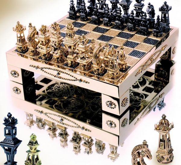 8863_gold-diamonds-chess-set-2-770x703.jpg (93.77 Kb)