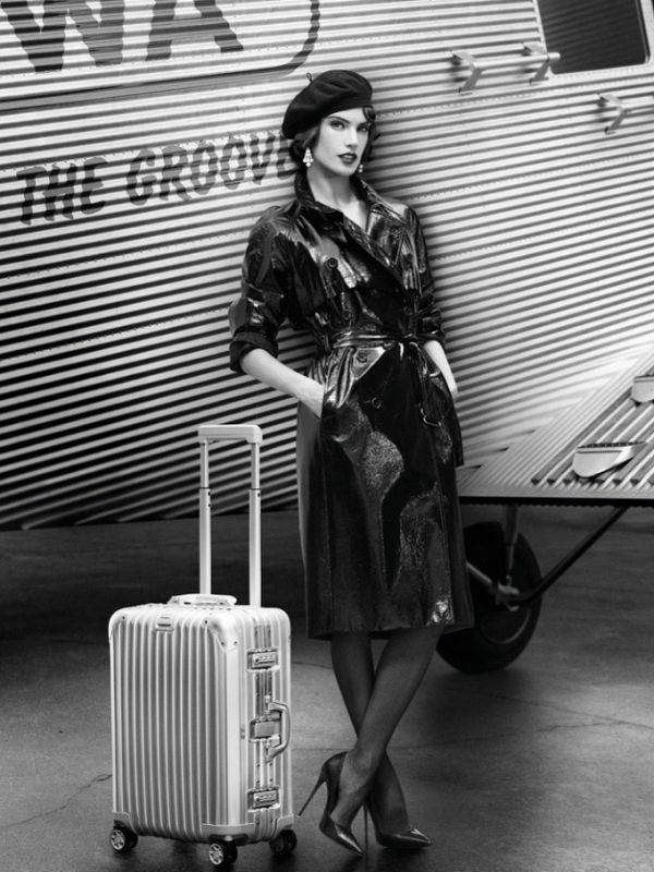 alessa-ambrosio-rimowa-luggage-ad-campaign2-800x1444.jpg (92.94 Kb)