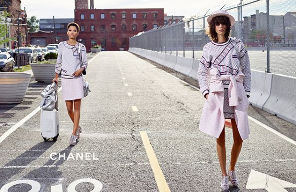 chanel-spring-summer-2016-ready-to-wear-campaign-01.jpg (64.74 Kb)