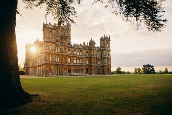 downton-abbey-home-now-available-airbnb.jpg (46.45 Kb)