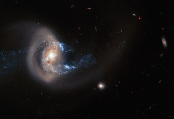 galaxies-colliding.jpg (15.84 Kb)