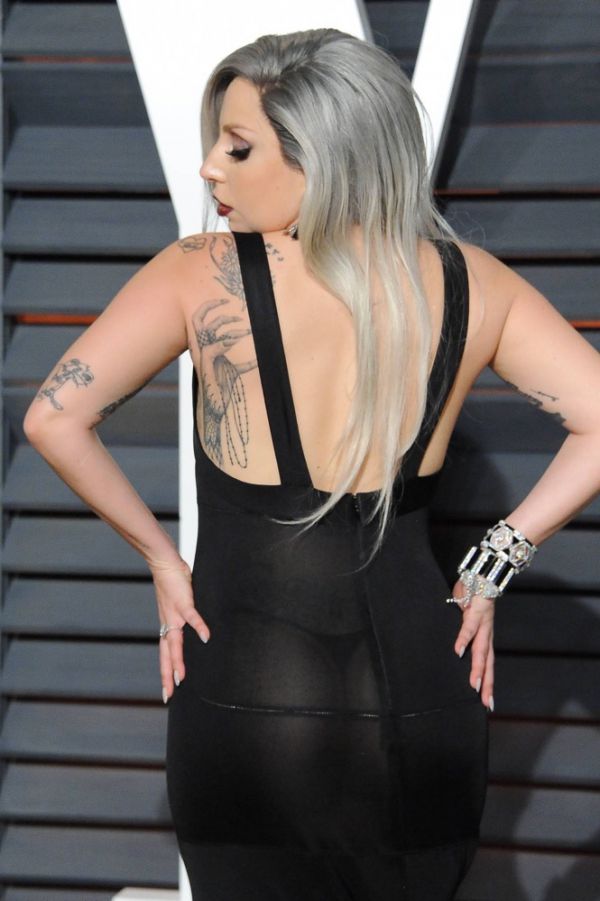lady-gaga-attends-2015-oscars-after-party-10.jpg (59.04 Kb)