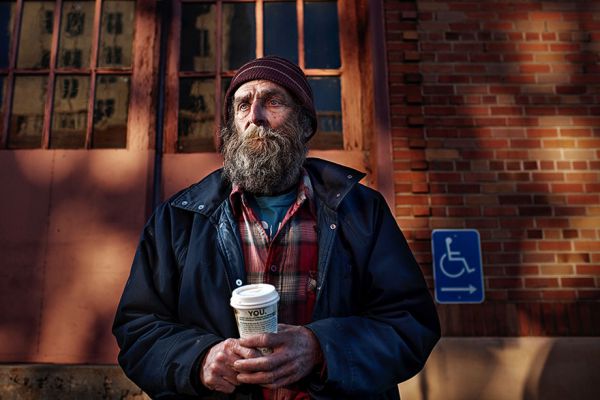 lighting-homeless-people-portraits-underexposed-aaron-draper-9.jpg (39.68 Kb)
