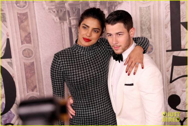 nick-jonas-priyana-chopra-ralph-lauren-party-nyfw-06.jpg (53.81 Kb)