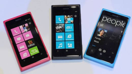 nokia-windows-phone-7-lumia-800.jpg (24.22 Kb)