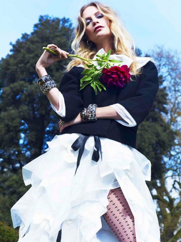 poppy-delevingne-lofficiel-thailand-ram-shergill-04-620x827.jpg (71.79 Kb)