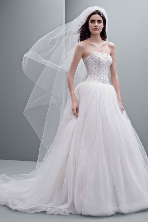 vera-wang-fall-2014-bridal-dresses3.jpg (32.63 Kb)