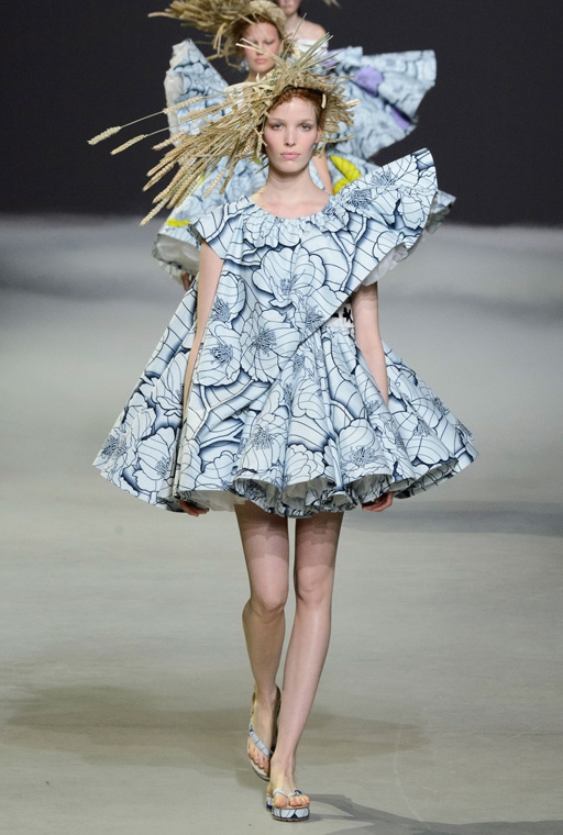 viktor-e-rolf-hc-rs15-1035.jpg (236.45 Kb)