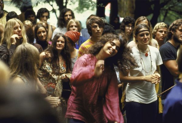 woodstock-women-fashion-1969-51__880.jpg (46.72 Kb)