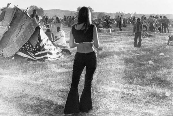 woodstock-women-fashion-1969-__880.jpg (60.22 Kb)