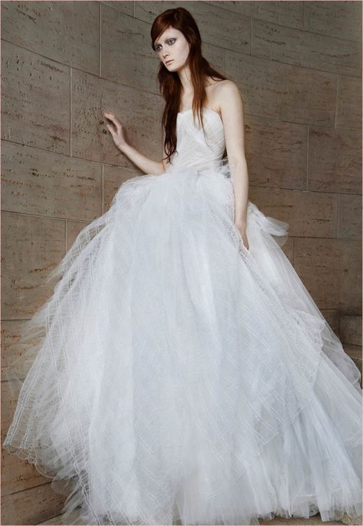 vera-wang-bridal-spring-2015-dresses16.jpg (55.43 Kb)