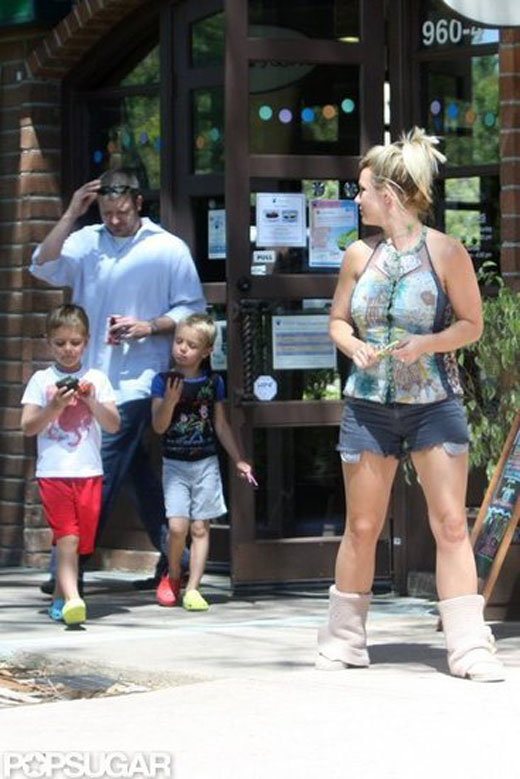 britney-spears-sons-santa-barbara-june-2012.jpg