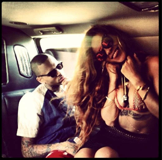 chrisbrownrihannarihannainstagrampicsamz0w00slnql.jpg (78 Kb)