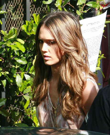 jessica-alba-boxing-01-1.jpg (115.78 Kb)