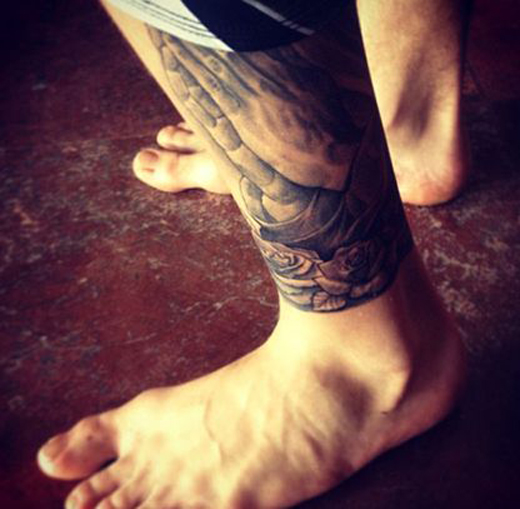 justin-bieber-leg-tattoo-rose.jpg (167.33 Kb)