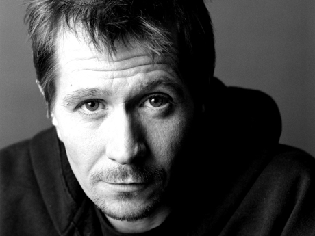 kinopoisk.ru-gary-oldman-500978-w-1600.jpg (82.32 Kb)