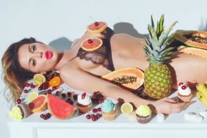 Ѻ������