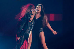 �������