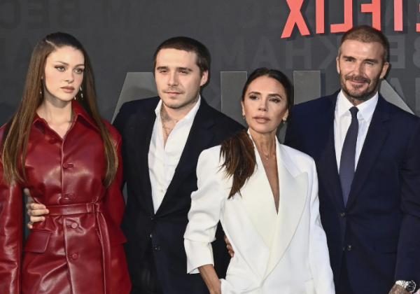 0438_viktoriya_bekhem_bruklin_i_nikola.png (3.09 Kb)