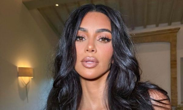 0583_kim_kardashyan3.jpg (29.45 Kb)