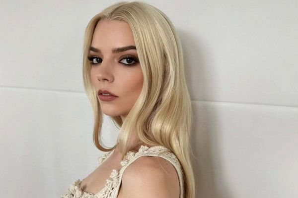 1958_anya_teilor-dzhoi.jpg (23.91 Kb)