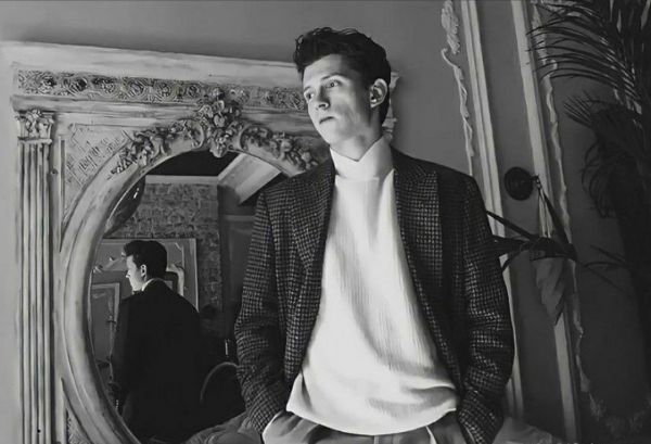 3203_tom_holland_chb.jpg (40.23 Kb)