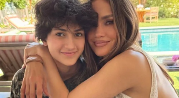 3217_dzhennifer_lopes_i_emma_oskar.png (276.7 Kb)