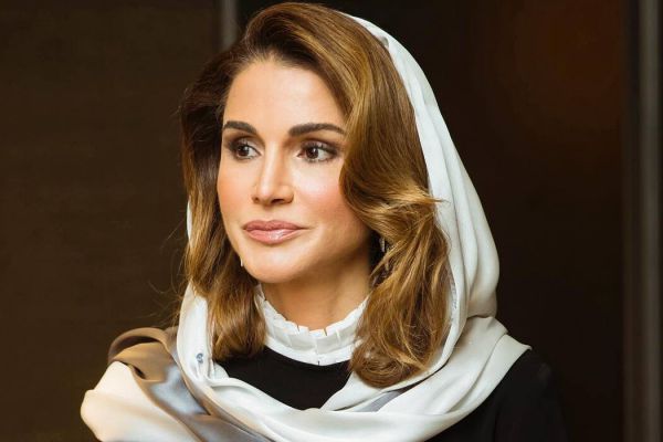 3727_koroleva_raniya.jpg (29.89 Kb)