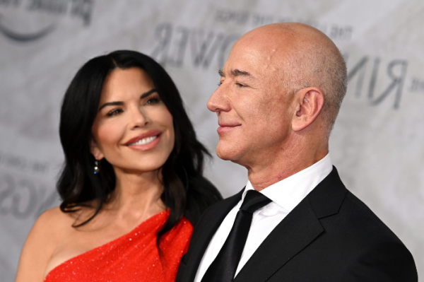 3953_dzheff_bezos_i_loren_sanches.png (319.36 Kb)