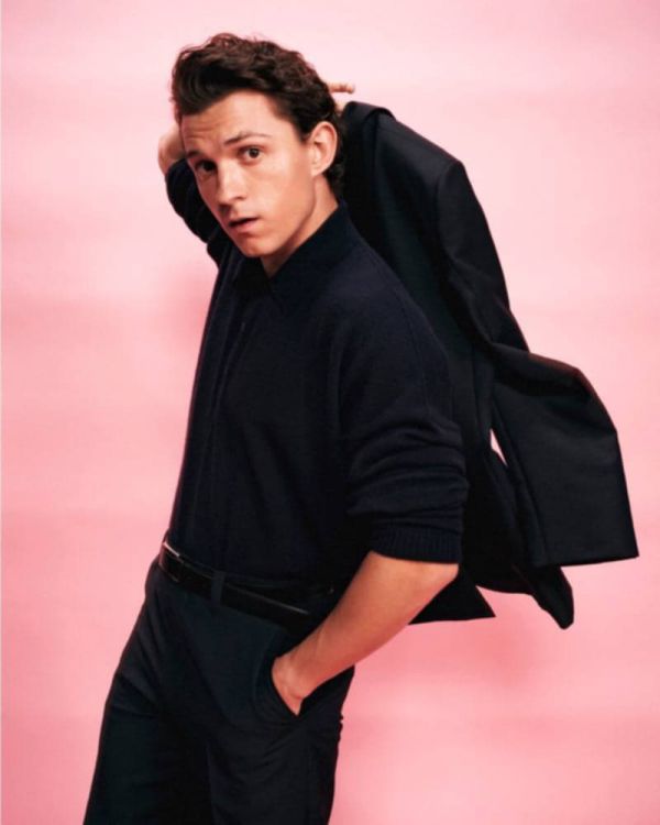 4272_tom_holland.jpg (32.41 Kb)
