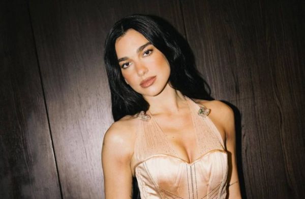 5250_dua_lipa1.jpeg (29. Kb)