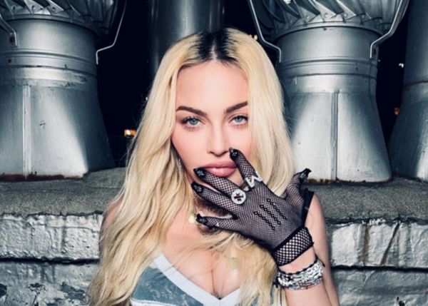 5436_madonna1.jpg (50.38 Kb)