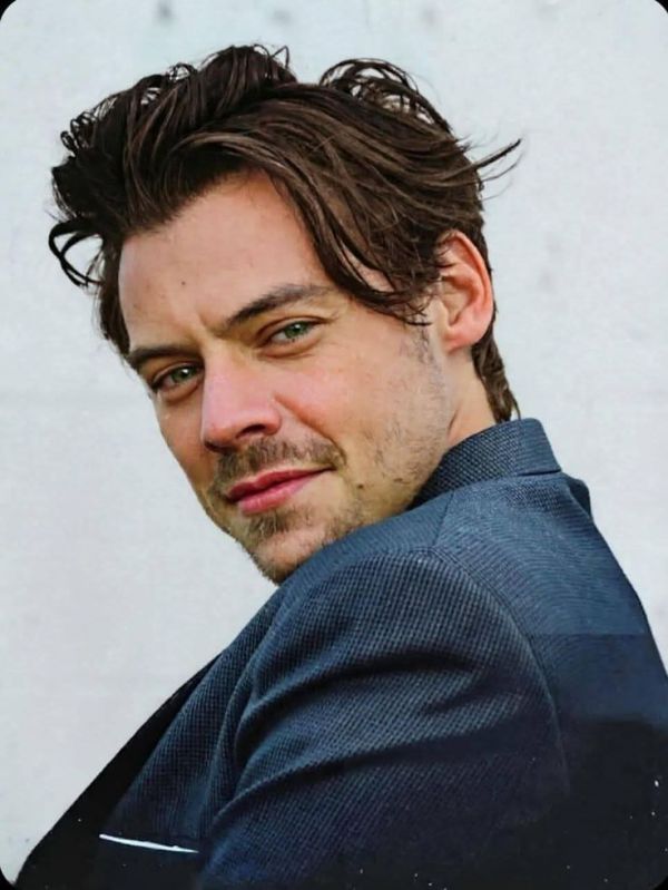 5683_garri_stails1.jpg (.77 Kb)