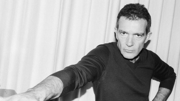 94_antonio_banderas1.jpg (24.33 Kb)