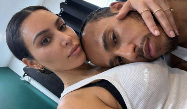 98_kim_kardashyan_i_lyuis_hemillton1.png (326.09 Kb)