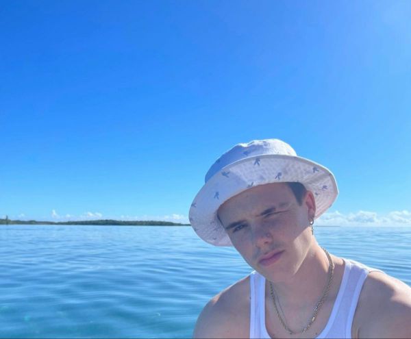 5950_kruz_bekhem.jpg (25 Kb)