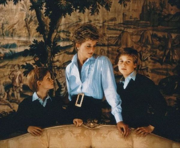 6008_princesa_diana_z_sinami.jpg (52.09 Kb)