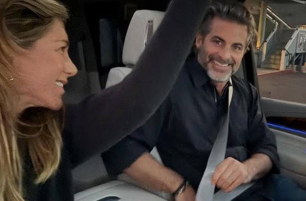 6313_dzhennifer_eniston_i_dzhim_kertis1.png (29.19 Kb)