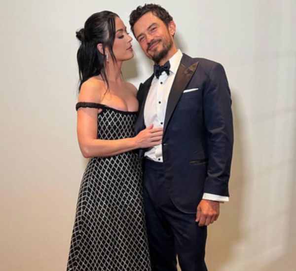 6593_keti_perri_i_orlando_blum.jpg (37.94 Kb)