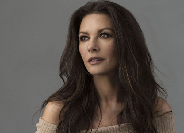 6812_ketrin_zeta-dzhons.jpg (24.68 Kb)