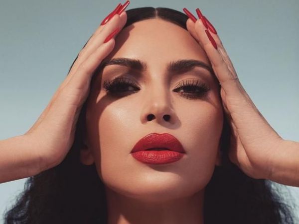 7861_kim_kardashyan3.jpg (25.55 Kb)