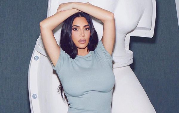 9350_kim_kardashyan2.jpg (28.3 Kb)