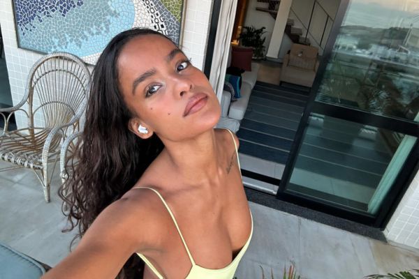 9901_nara_baptista1.jpg (45.74 Kb)