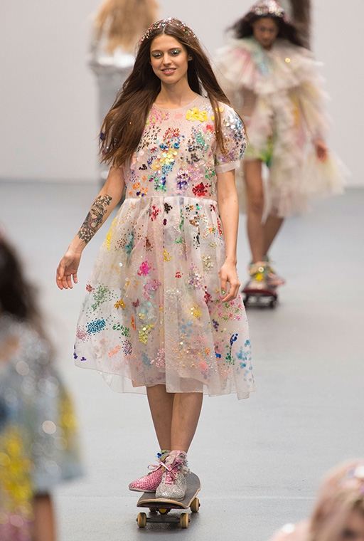 ashish-rs16-1233.jpg (229.76 Kb)