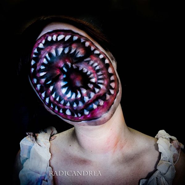 creepy-body-art-makeup-radicandrea-2__700.jpg (44.06 Kb)